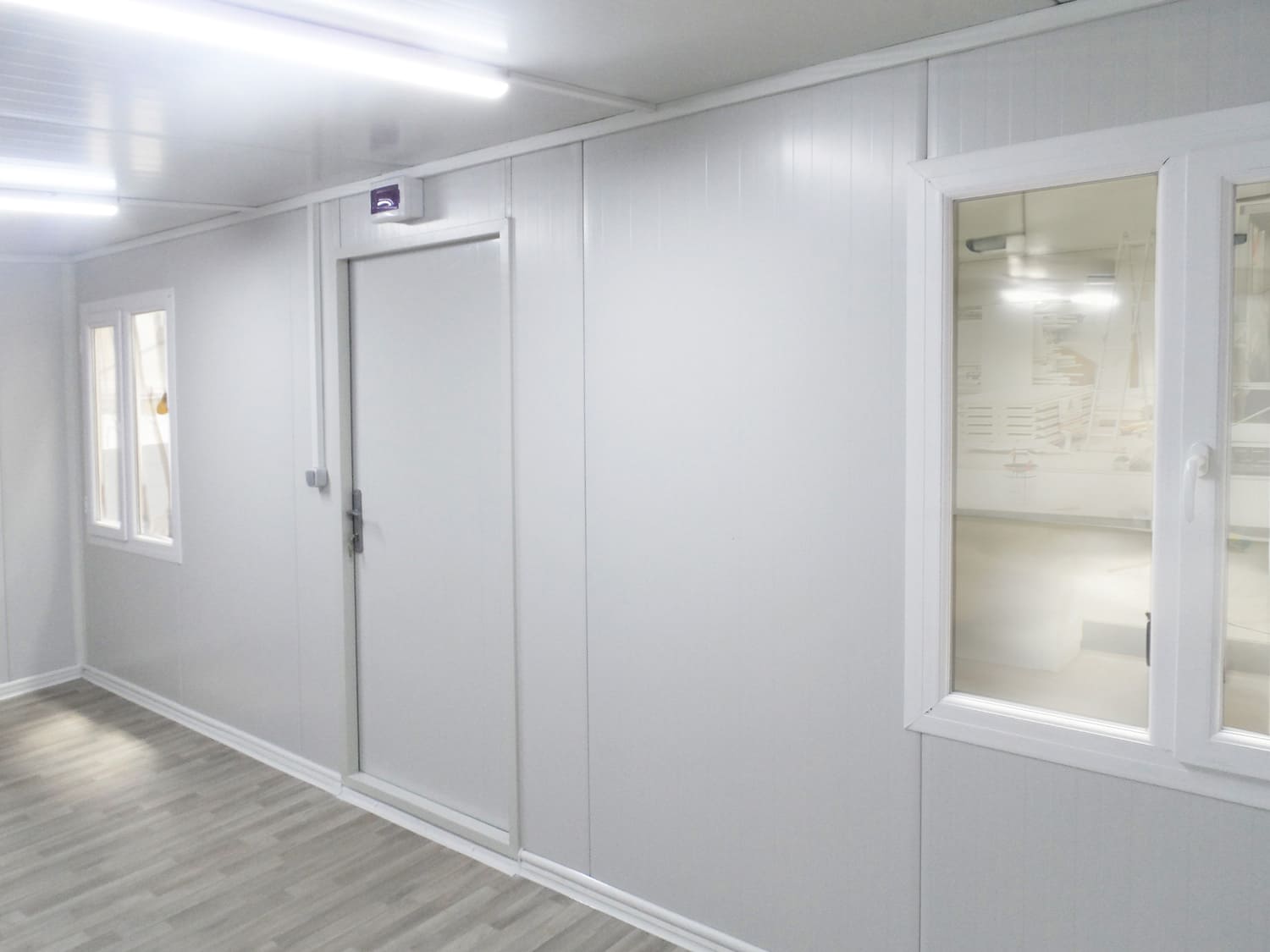 Module T DE | Bürocontainer– Modell OC-A6000.2 (600 × 240 cm / 20 Fuß)