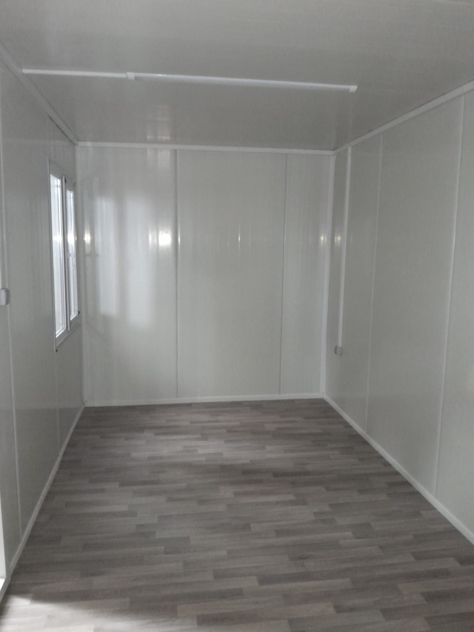 Module T DE | Bürocontainer– Modell OC-23 (600 × 240 cm / 20 Fuß)
