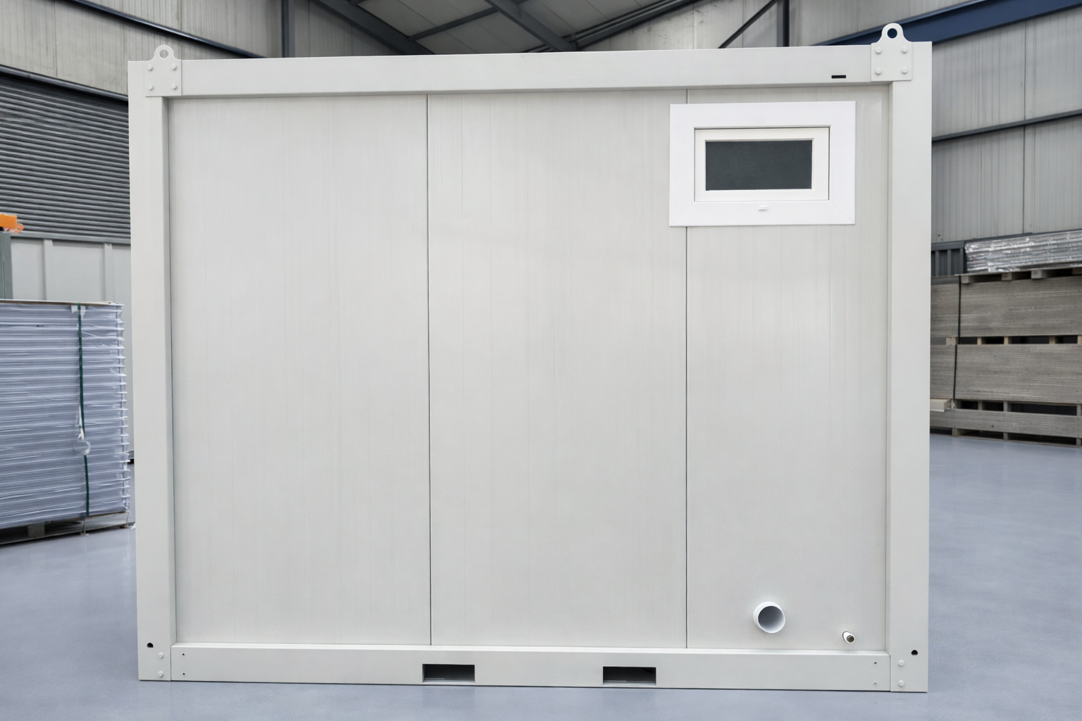 Module T DE | Sanitärcontainer mit Dusche & WC – Modell SC-A3000.4 (300 × 240 cm / 10 Fuß)