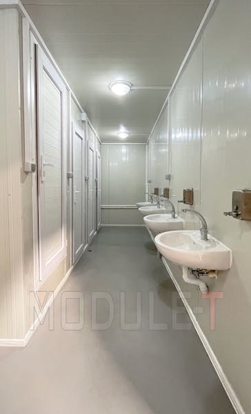 Module T DE | Sanitärcontainer Modell SC-A6000.2 (600 × 240 cm / 20 Fuß)