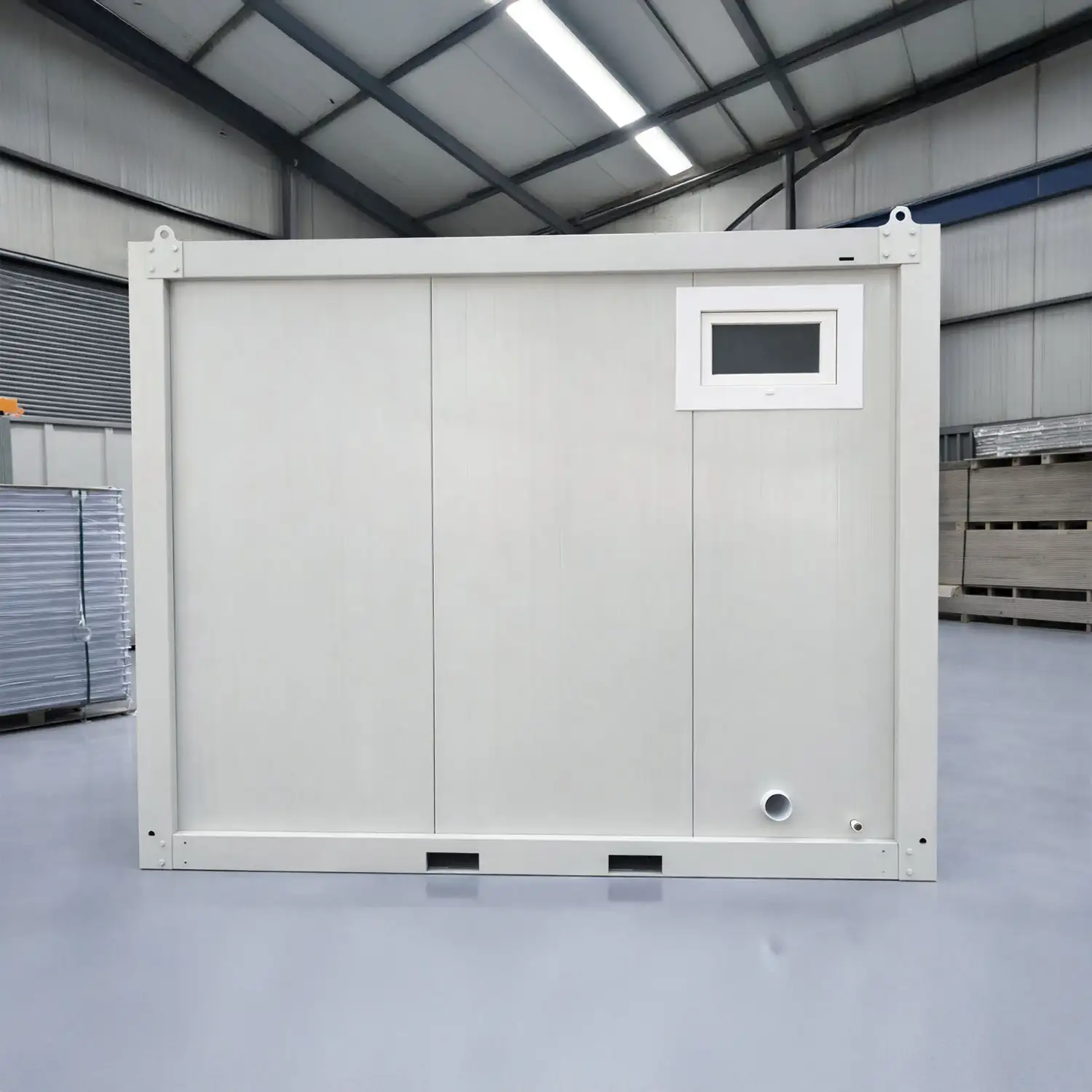 Module T DE | Sanitärcontainer mit Dusche & WC – SC-A3000.4 (300 × 240 cm)
