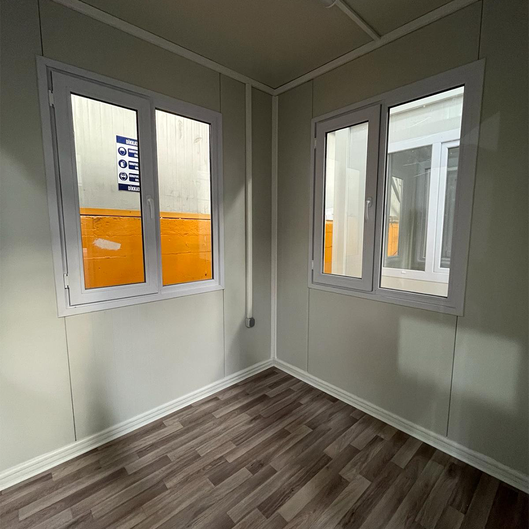 Module T DE | Pförtnercontainer GH-1500.2 – 7,2’ (218 × 143 cm)